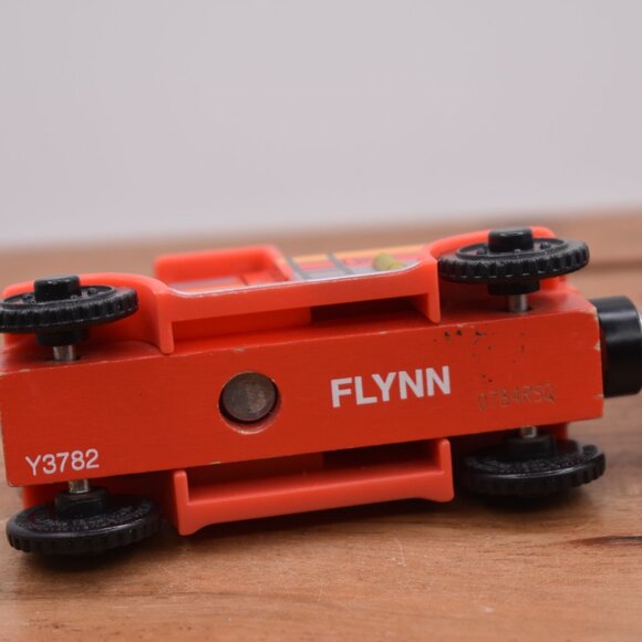 Flynn & Tender 2003 Thomas the Train Fire Truck Wooden Railway Engine Train - Picture 8 of 9